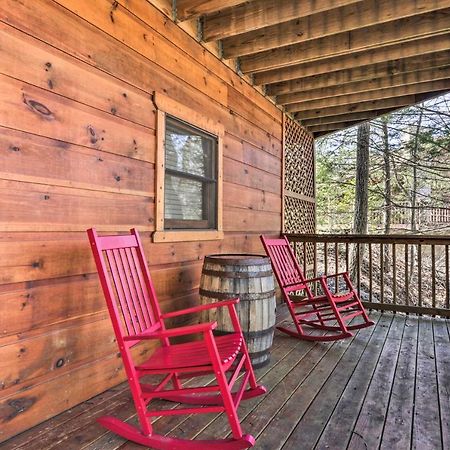 Cozy Cabin With Hot Tub In The Heart Of Pigeon Forge Villa Exteriör bild