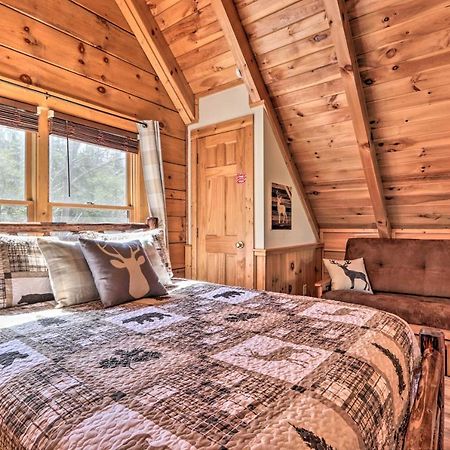Cozy Cabin With Hot Tub In The Heart Of Pigeon Forge Villa Exteriör bild