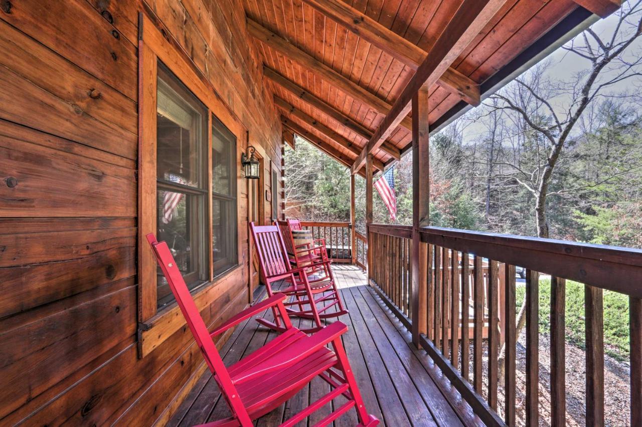 Cozy Cabin With Hot Tub In The Heart Of Pigeon Forge Villa Exteriör bild